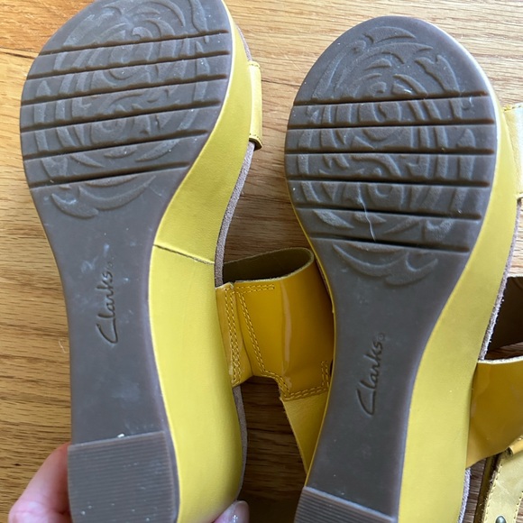 NWOT CLARKS Caslynn Dez Sandals - Picture 4 of 5